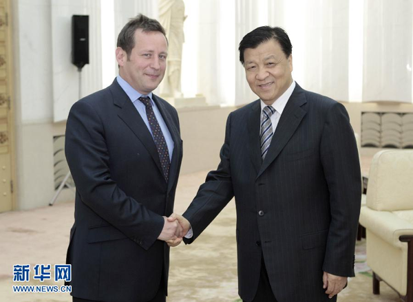 劉云山會見英國文化、媒體和體育部長