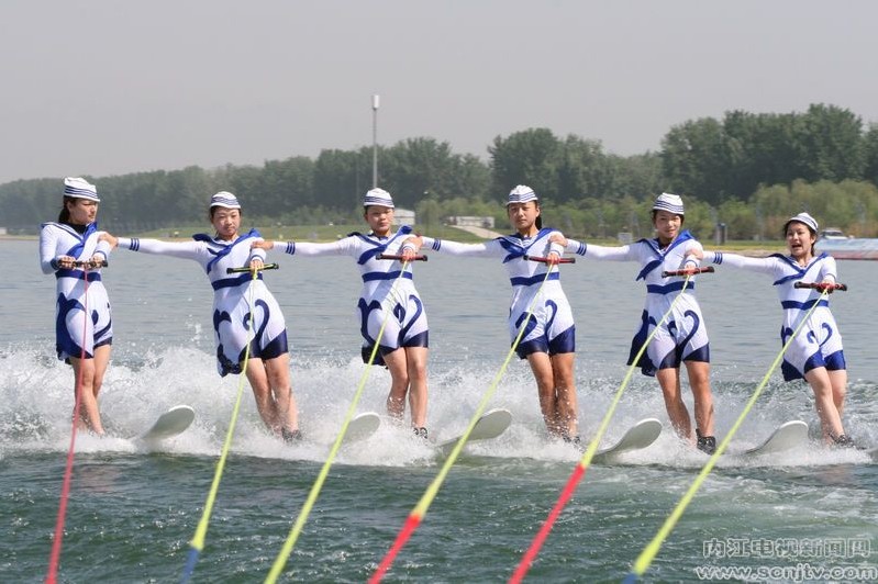 中美澳藝術滑水對抗賽