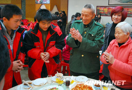 吉林葛長江：耄耋老軍人的拾荒助學情