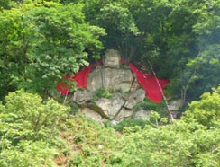 遼寧清原金山天然石佛:神奇的啟運之地