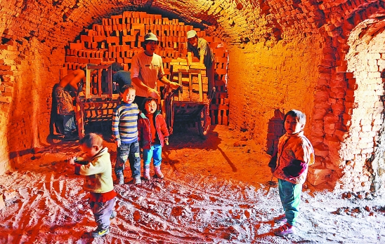 新昌:寒冬里的磚窯“花朵”