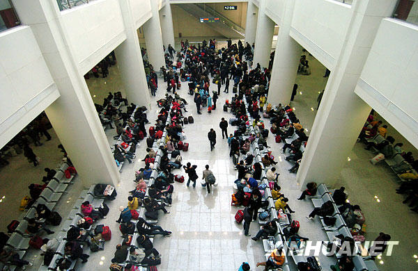 回家路上：2010年全國鐵路春運(yùn)進(jìn)行時(shí)（組圖）