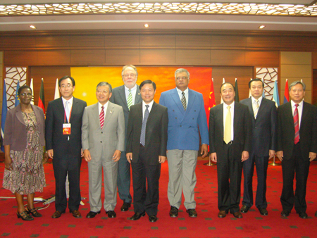 國際友城代表團訪問南通市