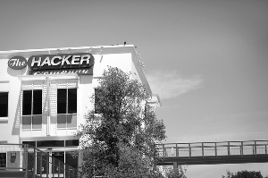 Facebook今日上市 扎克伯格身價達近300億美元(組圖)