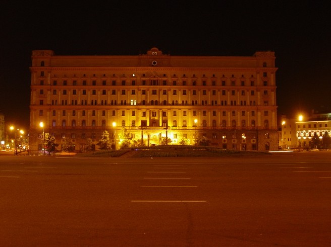 間諜基地：世界九大情報機構的秘密總部