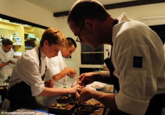 美14歲少年難忍老媽廚藝變身神廚