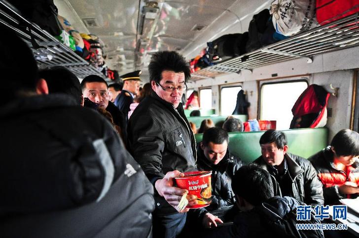 回家的路上,他們這樣省錢