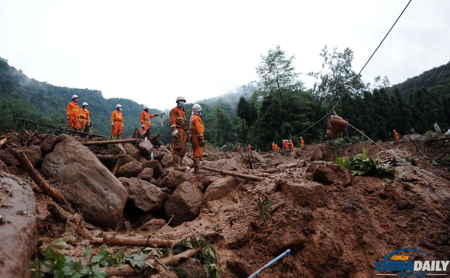 都江堰山體滑坡新發(fā)現(xiàn)4名遇難者遺體