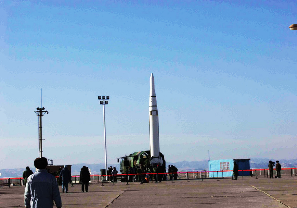 東風(fēng)15C鉆地武器首次曝光 地下掩體瞬間粉碎