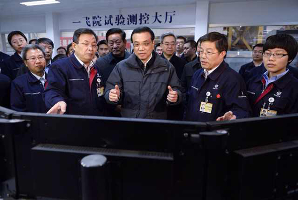 李克強：中國航空工業要走自己的路