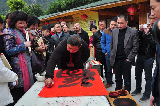 同安:文化走進企業,勞模喜收祝“福”