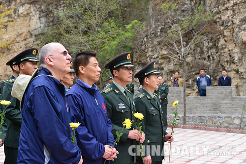 重走白求恩路：緬懷先烈 老區(qū)義診