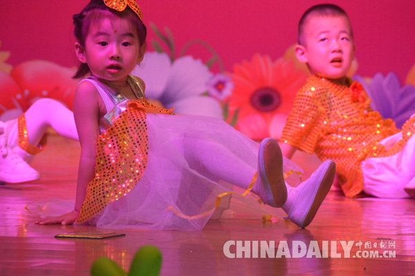 “飛揚(yáng)的旋律 快樂的六一”文藝匯演活動(dòng)在石舉行