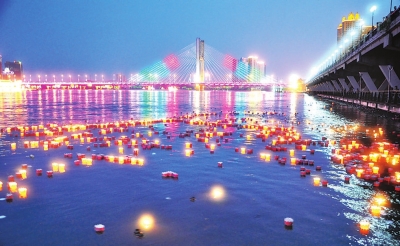 第三屆吉林市河燈文化節 河燈點亮江城夜