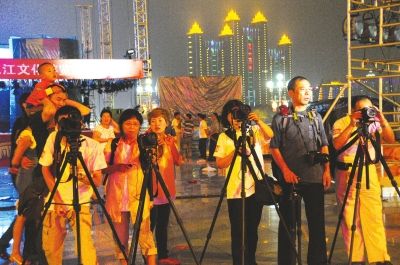 第三屆吉林市河燈文化節 河燈點亮江城夜