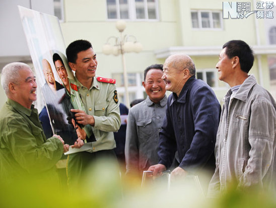 重陽節(jié)“幸福笑臉”送老人