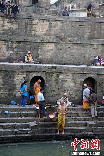 (喜馬拉雅隨筆)世界遺產(chǎn)“燒尸廟”令游客糾結(jié)