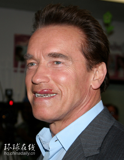 銀幕飛車只是戲 施瓦辛格車禍后終拿駕照