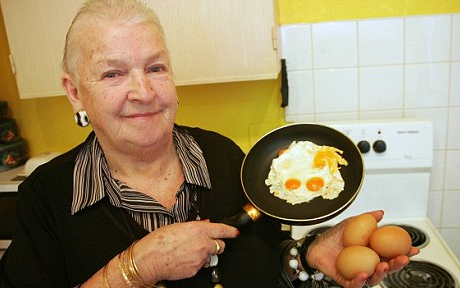 英70歲老婦發現四黃蛋 幾率為百億分之一