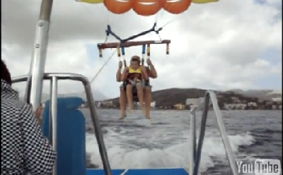 本想“乘風破浪”卻成“高空急墜” 英父子大難不死