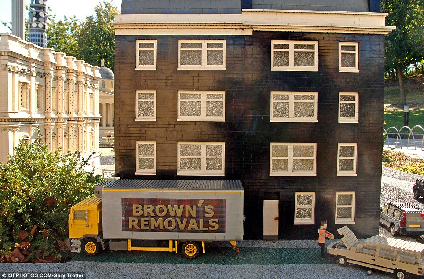 布朗首相，積木打造，惟妙惟肖……