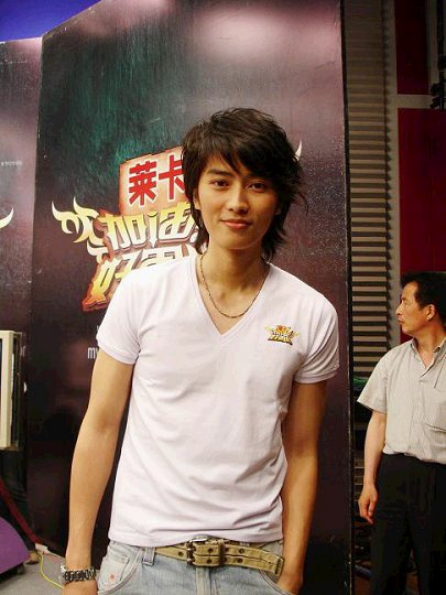 好男粉絲致電主辦方:陳澤宇不復活我就死(圖)