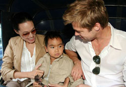 茱莉皮特心系公益 為“珀爾基金會”捐款