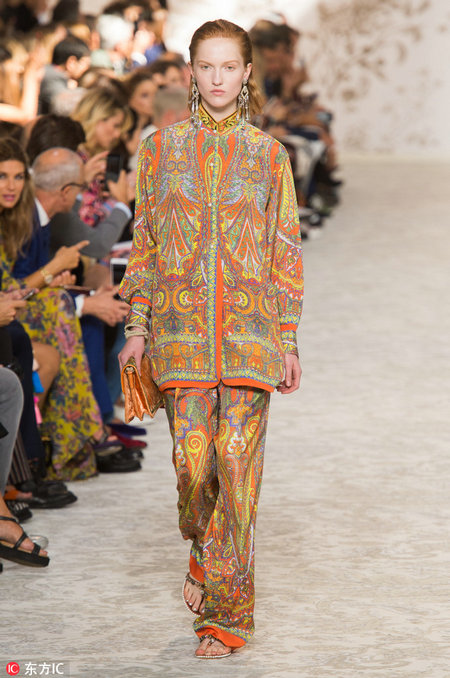 2018年時(shí)尚界刮起“中國(guó)風(fēng)”（組圖）