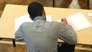 英國考試出錯 考卷獲加分更正