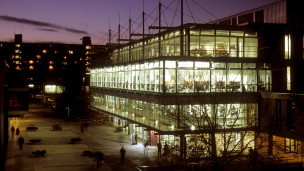 微博網(wǎng)友熱議中國留英學生行賄案