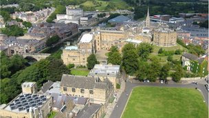 杜倫大學(xué)重金購藝術(shù)藏品遭批評