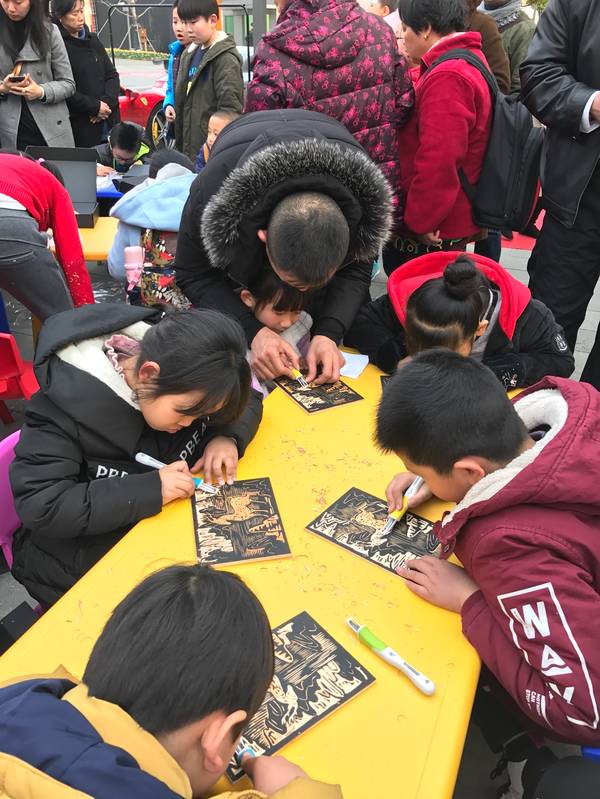 International print art works on show in Wuxi