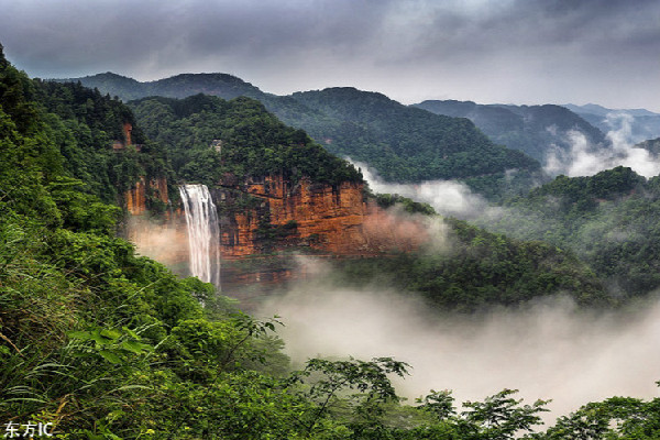 Images capture stunning scenery of 'Mountain City'