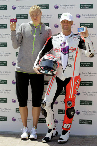 莎拉波娃發(fā)球超摩托車車速 美少女馬德里速度至上