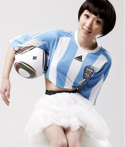 足球?qū)氊惐琅?#8220;解凍”