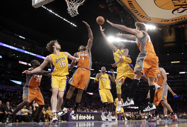 NBA：科比創季后賽新高 湖人再擒太陽