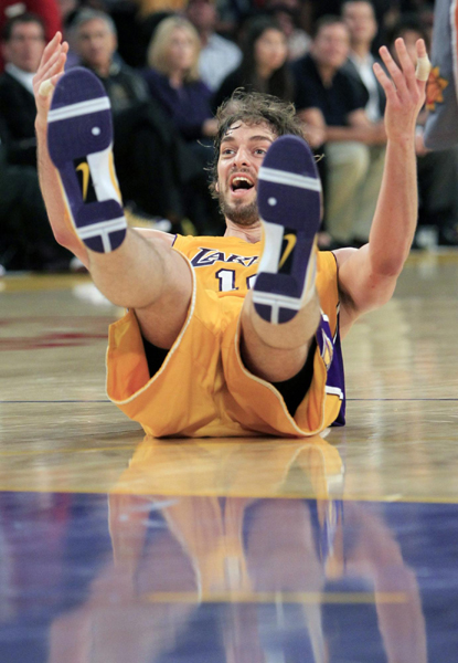 NBA：科比創(chuàng)季后賽新高 湖人再擒太陽