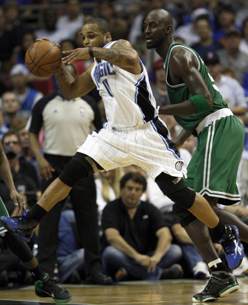 NBA：霍華德翻江倒海 魔術(shù)再下一城2:3凱爾特人