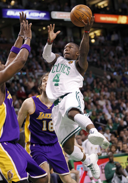 NBA：凱爾特人末節制勝湖人 總比分2:2