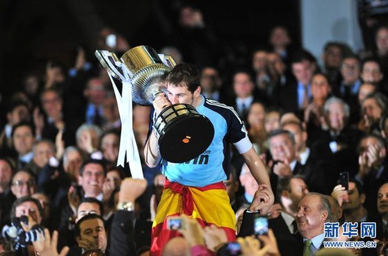 高清-C羅加時絕殺 皇馬1-0勝巴薩時隔18年奪冠