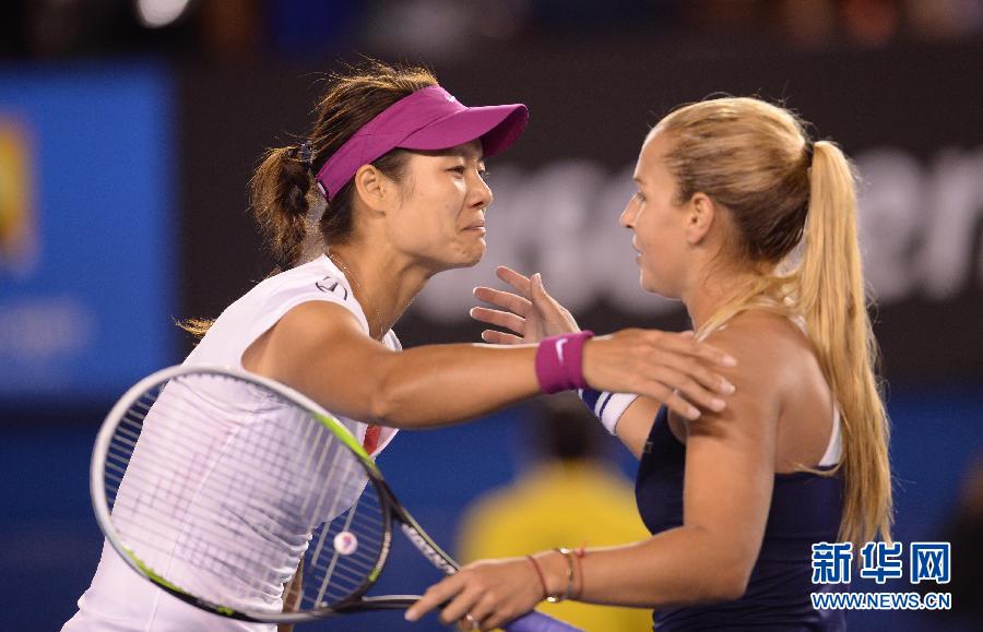 澳網：李娜2:0力克齊布娃 職業生涯再奪大滿貫
