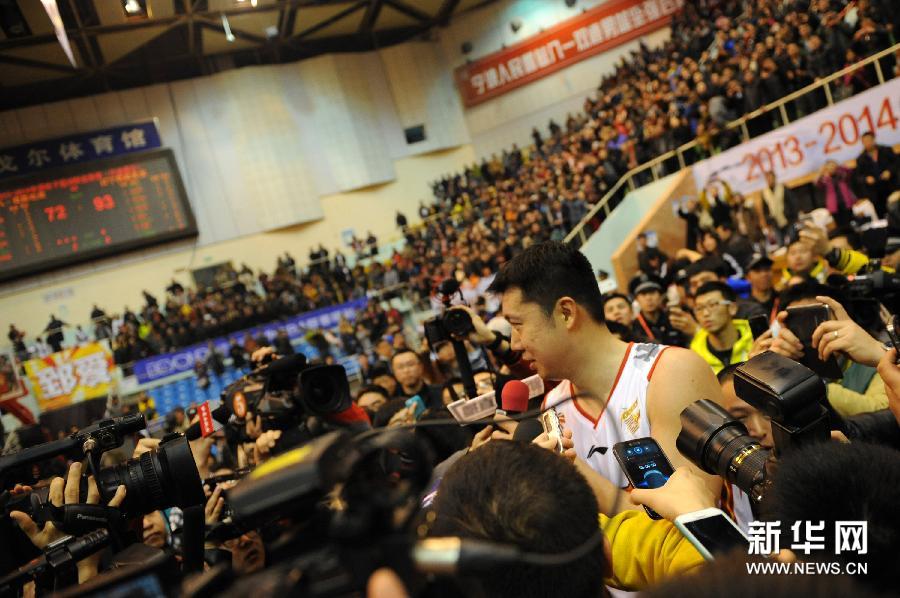 “郅敬傳奇”：王治郅二十載籃球生涯謝幕